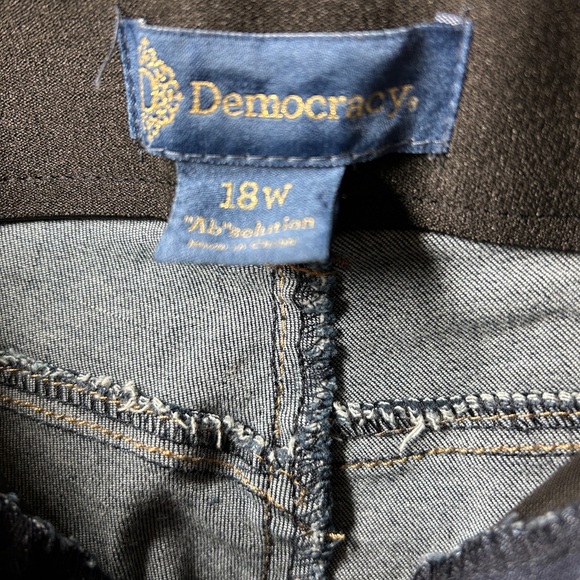 Blue Jeans by Democracy Size 18W Boot Cut - Picture 3 of 8